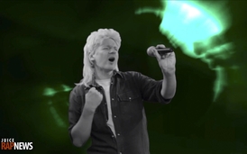 Ve volbách kandiduje i Julian Assange. Vytvořil kvůli tomu i stylové video.