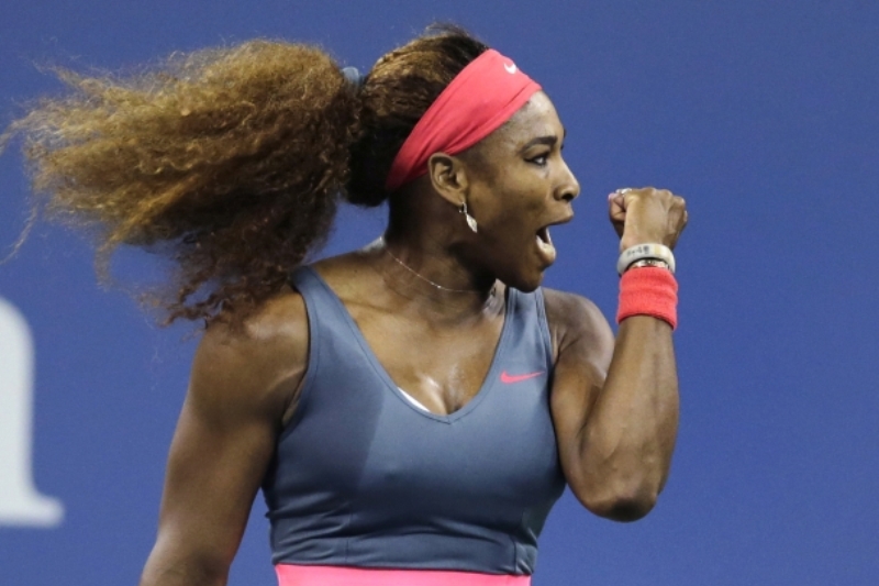 Serena Williamsová se raduje z triumfu na US Open.