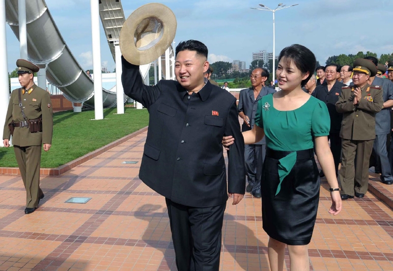 Kim Čong-un se svou manželkou Ri Sol-ču.
