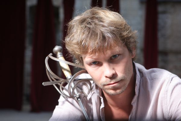 Představitel titulní role Zorra, Marek holý.
