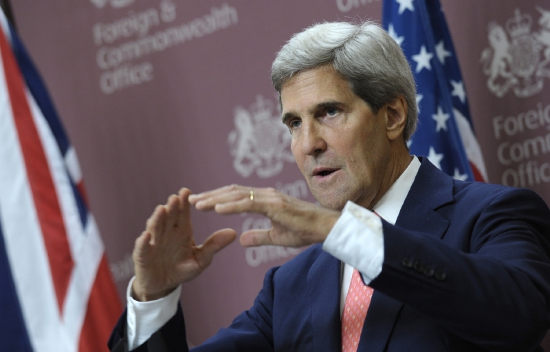 Šéf americké diplomacie Kerry v Británii. Šéf americké diplomacie Kerry v Británii.