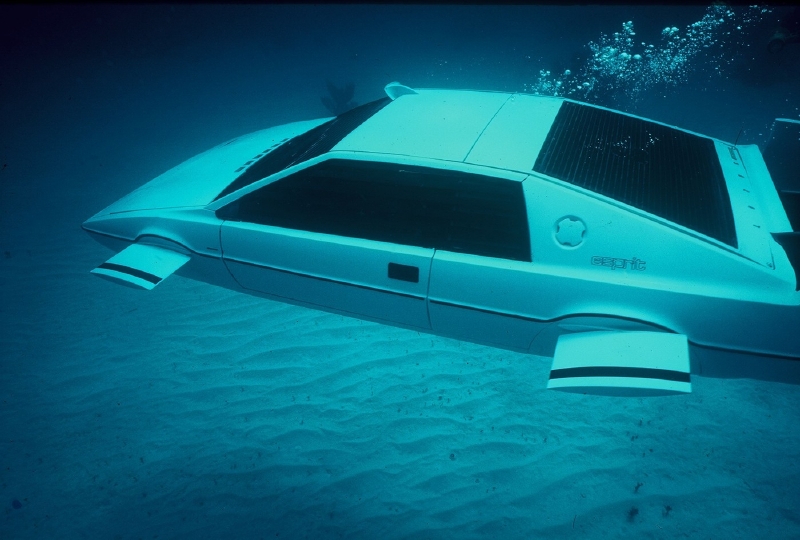 Bondův Lotus Esprit, který si zahrál ve filmu Špion, který mě miloval.