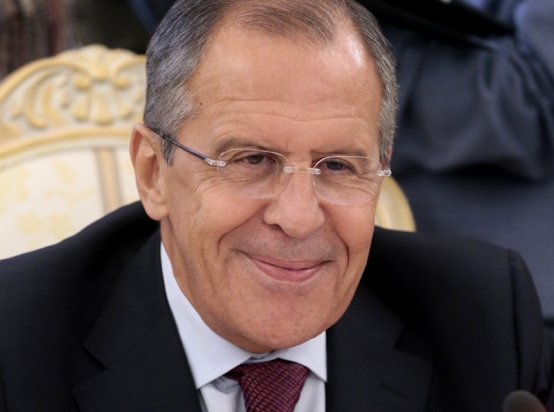 Šéf ruské diplomacie se může usmívat, alespoň zatím.