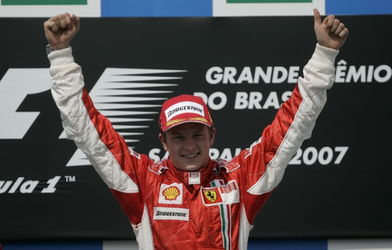 Fin Kimi Räikkönen se prý vrací do týmu, ve kterém v roce 2007 dosáhl na mistrovský titul. Fin Kimi Räikkönen se prý vrací do týmu, ve kterém v roce 2007 dosáhl na mistrovský titul.
