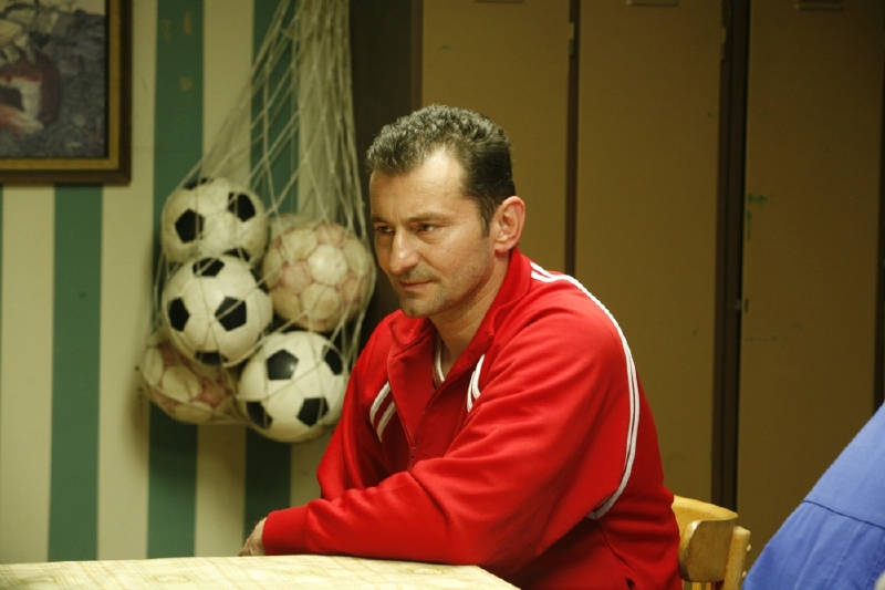 Ondřej Vetchý v seriálu Okresní přebor, podle kterého Nova pojmenovala novou sportovní rubriku. Ondřej Vetchý v seriálu Okresní přebor, podle kterého Nova pojmenovala novou sportovní rubriku.