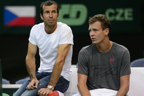 Radek Štěpánek (vlevo) a Tomáš Berdych se připravují na semifinále Davis Cupu.