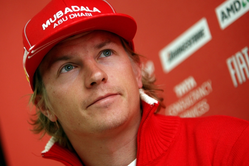 Fin Kimi Räikkönen se vrací do Ferrari.