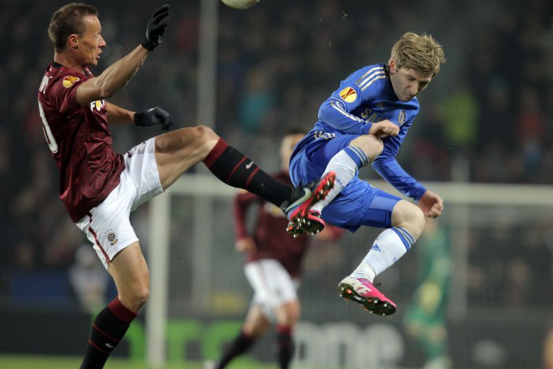Obránce Tomáš Zápotočný ještě ve sparťanském dresu proti slavné Chelsea.