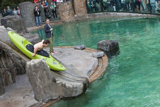 Skluzavku pro lachtany si sjel i Hradilek.