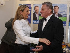 Aleksandra Udženija (vlevo) s Bohuslavem Svobodou.