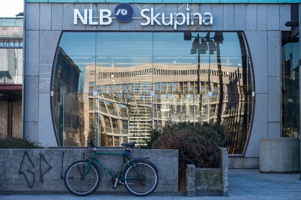 Nova Ljubljanska Banka se stahuje z tuzemského trhu.