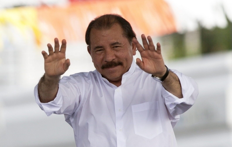 Ortega jako vlastizrádce, prodal svou zemi Číně?