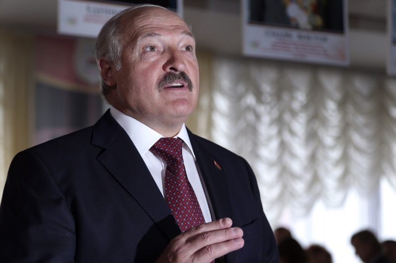 Běloruský prezident Alexandr Lukašenko nařídil organizátorům světového hokejového šampionátu v Minsku sjednat pojištění pro případ jeho zrušení, bojkotu či odkladu. Běloruský prezident Alexandr Lukašenko nařídil organizátorům světového hokejového šampionátu v Minsku sjednat pojištění pro případ jeho zrušení, bojkotu či odkladu.