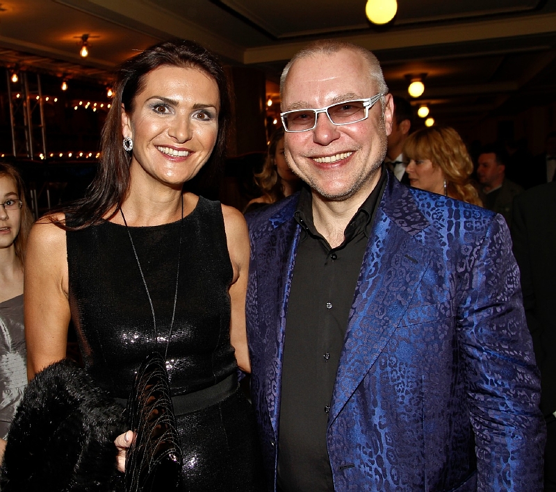 Zdeněk Bakala má zhruba poloviční podíl ve skupině BXR, která vlastní dvě třetiny společnosti NWR, přední těžební firmy ve střední Evropě i v Česku.