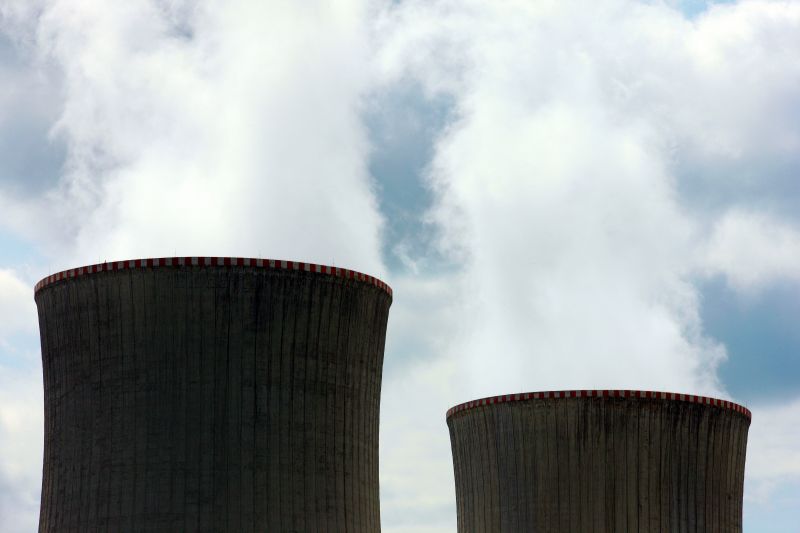 Elektrárna Fukušima byla poničena mohutným zemětřesením a tsunami v roce 2011. Elektrárna Fukušima byla poničena mohutným zemětřesením a tsunami v roce 2011.