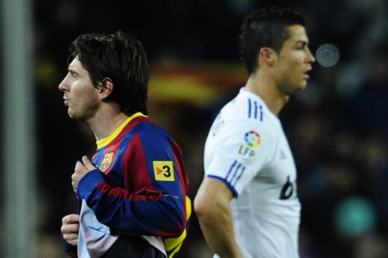 Lionel Messi (vlevo) a Cristiano Ronaldo.