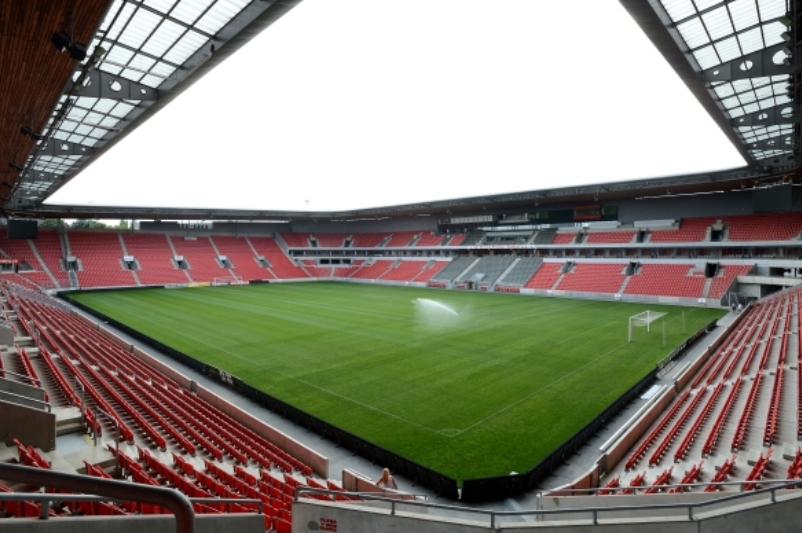 Stadion v Edenu.