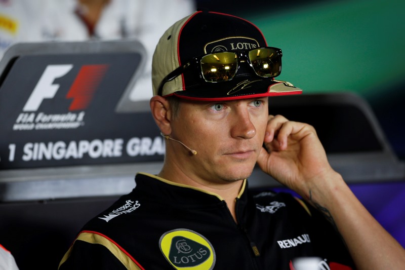 Finský pilot F1 Kimi Räikkönen uvedl, že se rozhodl odejít od příští sezony z Lotusu k Ferrari, protože mu jeho současný zaměstnavatel nebyl schopen platit. Finský pilot F1 Kimi Räikkönen uvedl, že se rozhodl odejít od příští sezony z Lotusu k Ferrari, protože mu jeho současný zaměstnavatel nebyl schopen platit.
