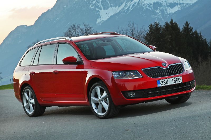 Škoda Octavia je v desítce nejprodávanějších evropských vozů, včetně verze kombi.