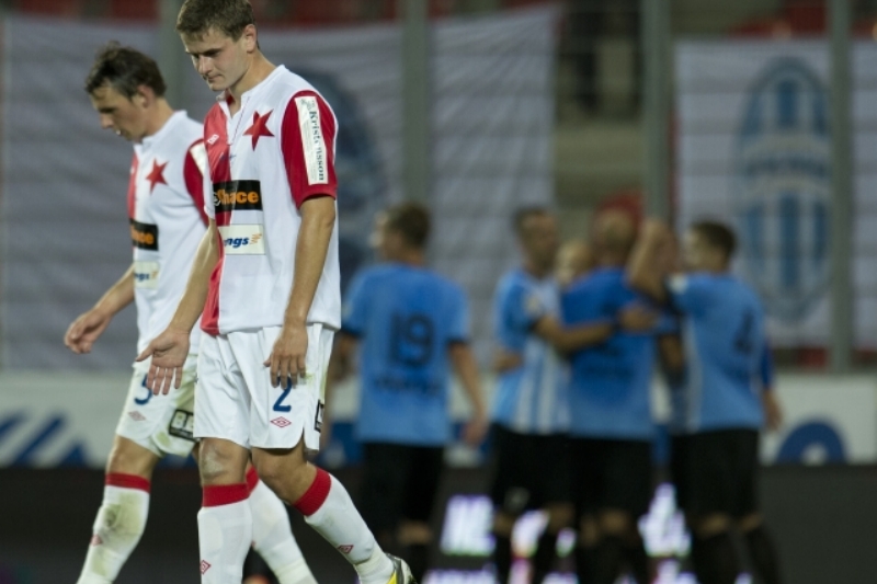 Fotbalisté Slavie po prohře s Mladou Boleslaví.