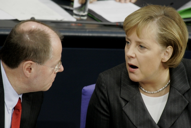 Merkelová si spolupráci se Steinbrückem vyzkoušela už v letech 2005 až 2009.