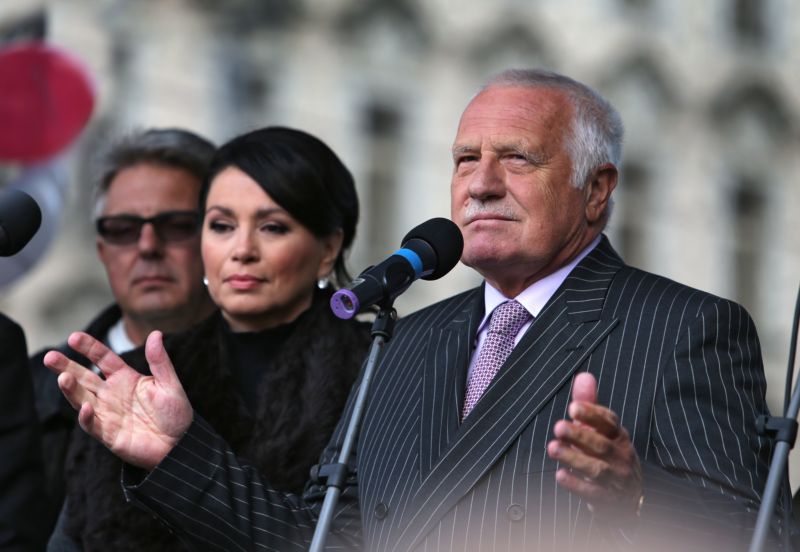 Klaus by pomohl Bobošíkové víc, kdyby za blok Hlavu vzhůru kandidoval.