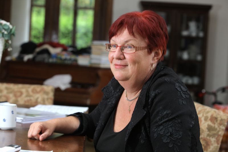 Dana Kuchtová soudí, že ženám brání v politice jejich domácí povinnosti.