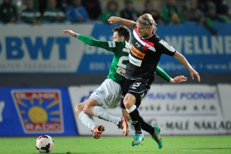 Ondřej Vaněk (vlevo) z Jablonce a Tomáš Mičola ze Slavie.