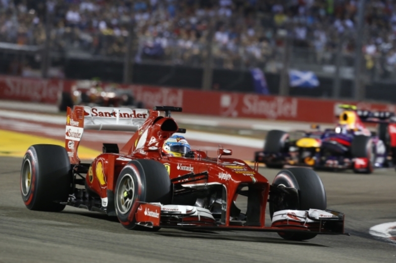 Jezdec stáje Ferrari Fernando Alonso.