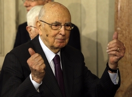 Prezident Giorgio Napolitano kvůli nastalé situaci zrušil účast na plánované konferenci.