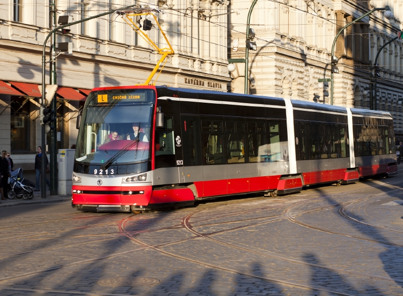 Téměř všechny nové tramvaje již vykázaly závady. Téměř všechny nové tramvaje již vykázaly závady.