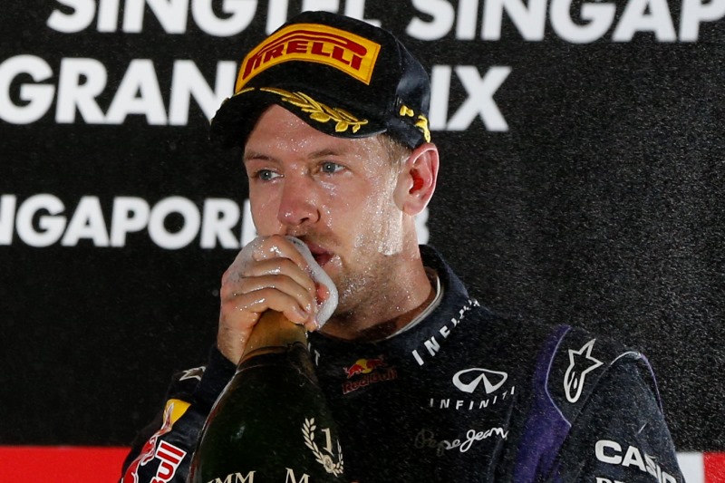 Sebastian Vettel zažívá rozporuplné pocity. Sebastian Vettel zažívá rozporuplné pocity.