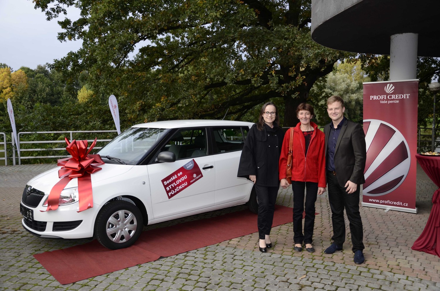 PROFI CREDIT rozdával klientům ceny, hlavní výhrou je auto