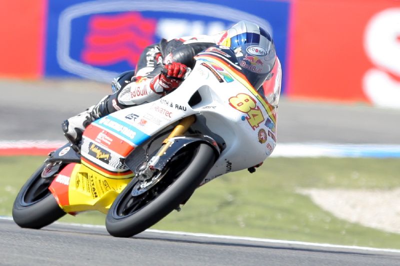 Motocyklový jezdec Jakub Kornfeil.
