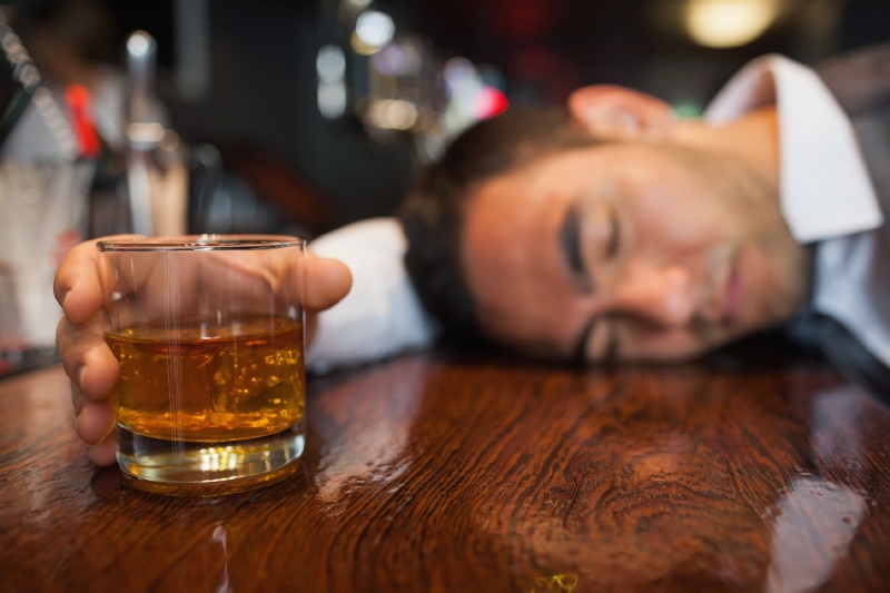 Bulharští poslanci se před jednáním s europoslankyní Doris Packovou chtěli posilnit alkoholem a trochu se jim to vymklo z rukou (ilustrační foto). Bulharští poslanci se před jednáním s europoslankyní Doris Packovou chtěli posilnit alkoholem a trochu se jim to vymklo z rukou (ilustrační foto).