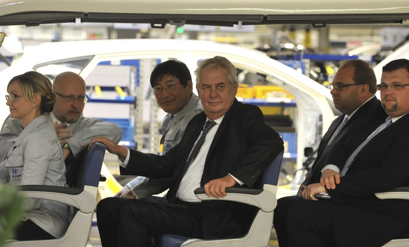 Prezident Miloš Zeman navštívil výrobní závod společnosti Hyundai v Nošovicích. 