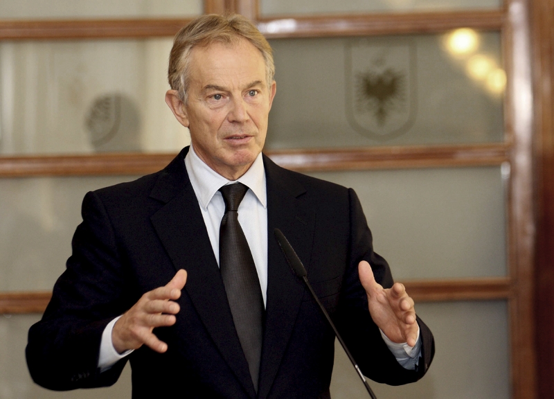 Tony Blair by rád viděl, jak se Albánie připojuje do rodiny evropských národů.