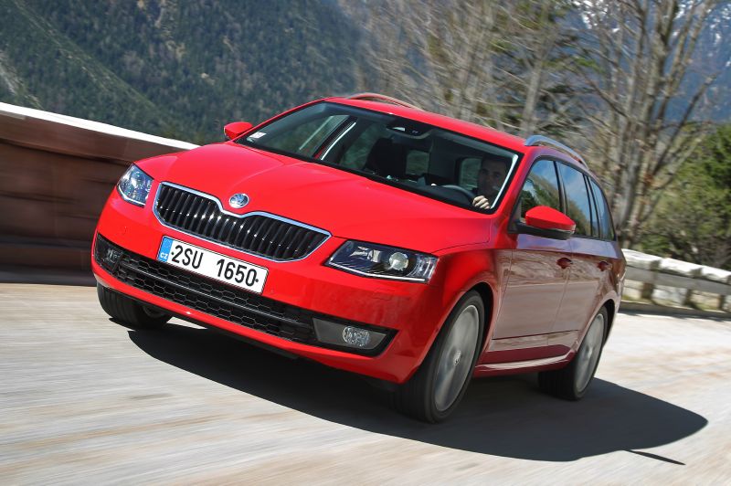 Škoda Octavia si neustále drží výsadní postavení nejprodávanějšího vozu na českém trhu.