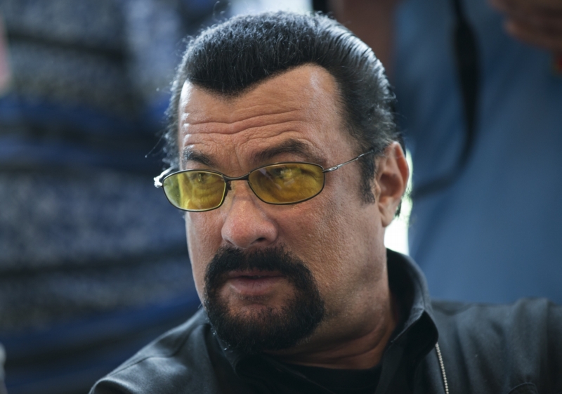 Steven Seagal v Čečensku. Steven Seagal v Čečensku.