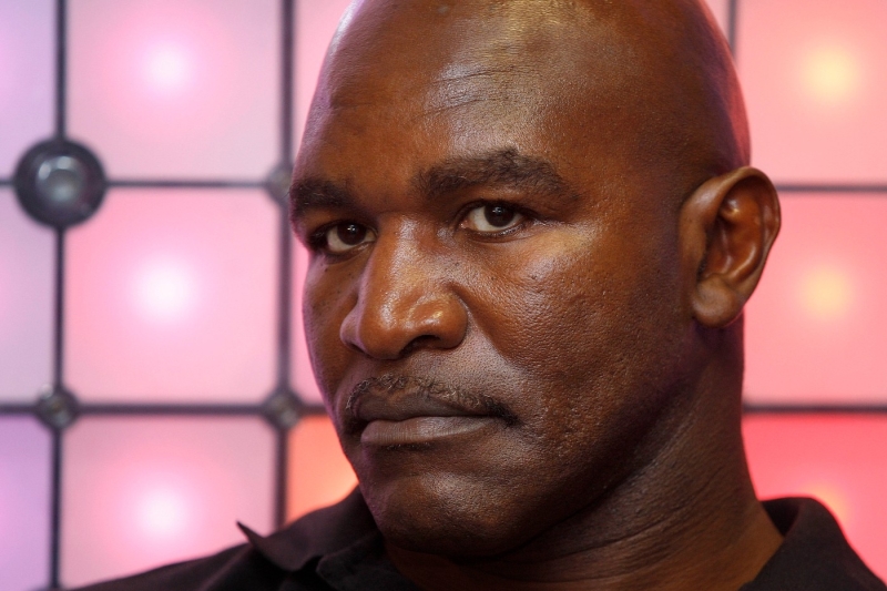 Evander Holyfield se dal na dobročinnou dráhu. 