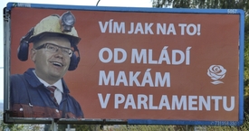 Billboardy útočící na šéfa ČSSD Bohumila Sobotku se objevily v Ostravě.