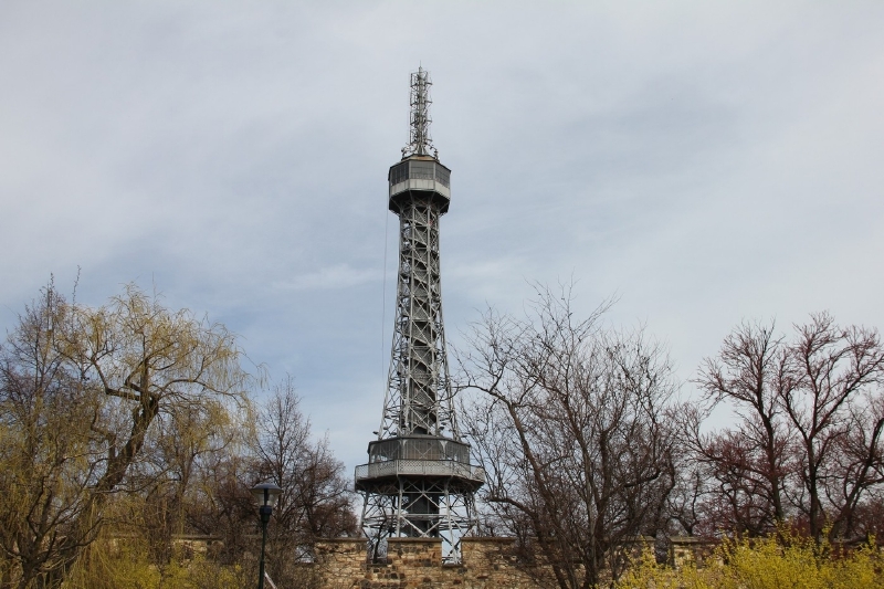 Petřín se stane přírodní památkou. Petřín se stane přírodní památkou.