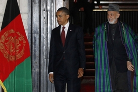 Komplikované spojenectví - Obama a Karzáí.