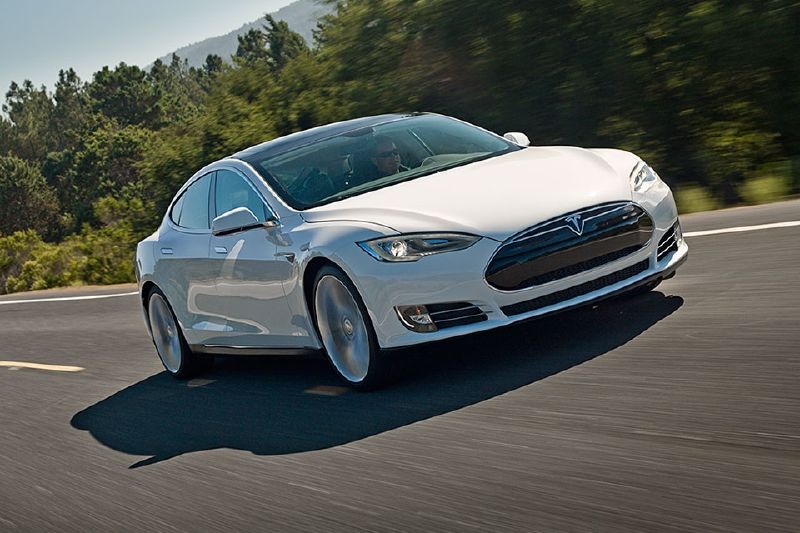Norsko je jednou zmála zemí, kde je o elektromobily velký zájem. Tesla Model S byla nejprodávanějěším autem.