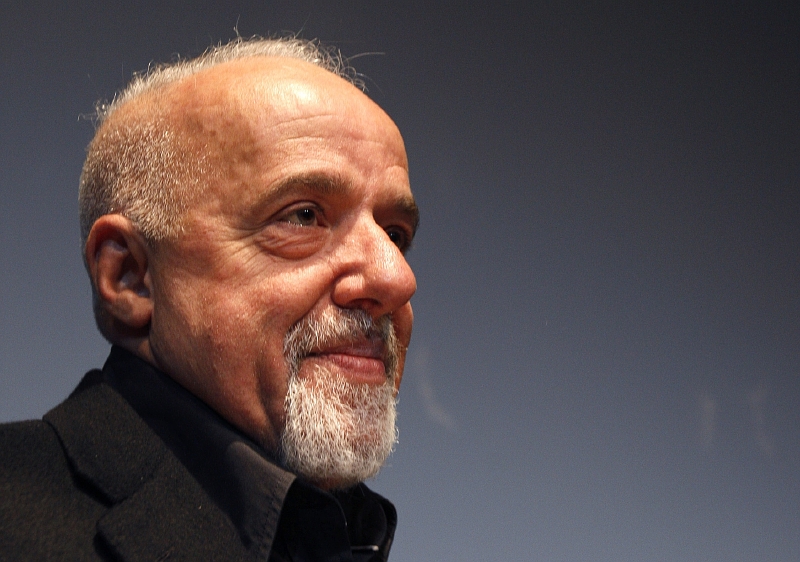 Paolo Coelho se rozhodl bojkotovat jednání ministerstva kultury. Paolo Coelho se rozhodl bojkotovat jednání ministerstva kultury.