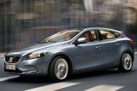 Volvo V40.