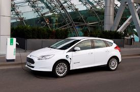 Od příštího roku bude Ford nabízet elektrický model Focus.