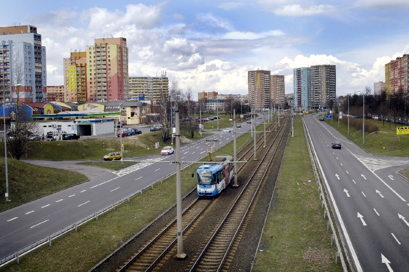 Ostravští policisté hledají svědky napadení revizorů a cestujících v tramvaji číslo 11 (ilustrační foto).