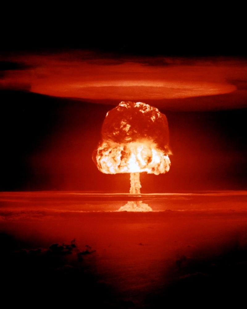Termonukleární fúzi zatím využíváme jen ve vodíkových bombách.