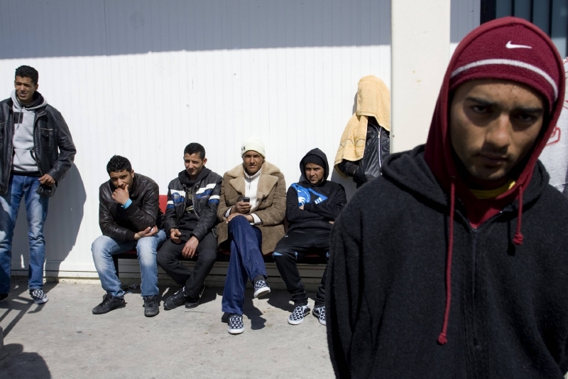 Lampedusa a setrvalé imigrantské cunami. Lampedusa a setrvalé imigrantské cunami.